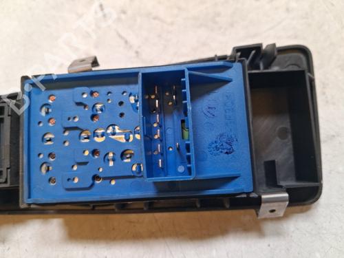 Left front window switch FIAT GRANDE PUNTO (199_) 1.3 D Multijet | BP38042859I27 - Image 4