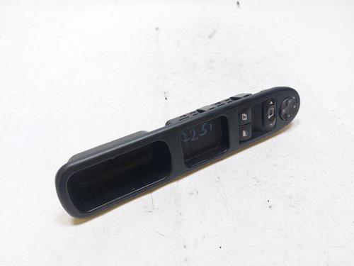 Used Left front window switch Left front window switch PEUGEOT 207 (WA_, WC_) 1.4 HDi (68 hp) 34180465 34180465