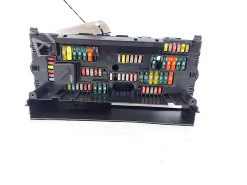Used Fuse box Fuse box BMW 5 (F10) 520 d (184 hp) 15165169 15165169