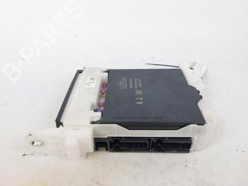 Used Fuse box Fuse box TOYOTA YARIS CROSS (MXP_) 1.5 Hybrid (MXPJ10) (116 hp) 17444003 17444003