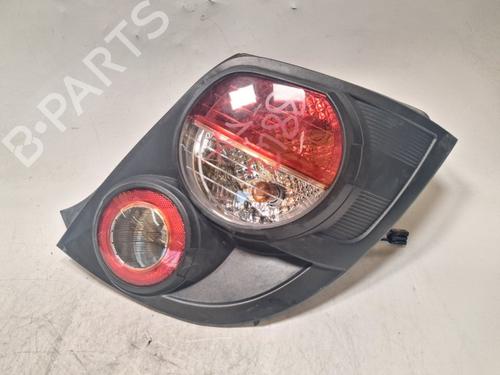 Used Right taillight Right taillight CHEVROLET AVEO Hatchback (T300) 1.2 (69 hp) 40061396 40061396