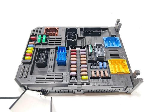 Used Fuse box Fuse box PEUGEOT 3008 II SUV (MC_, MR_, MJ_, M4_) Hybrid4 (M45GBU) (299 hp) 33195974 33195974