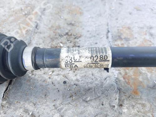Left front driveshaft PEUGEOT 2008 I (CU_) 1.2 THP 110 / PureTech 110 | BP28529184M38