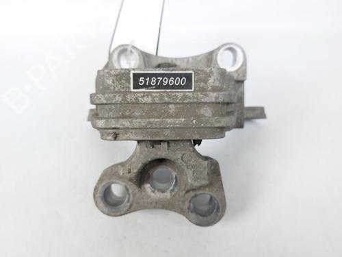 Used Engine mount Engine mount ALFA ROMEO GIULIETTA (940_) 1.6 JTDM (940FYB11, 940FYB1A, 940FYF11, 940FYF1A) (120 hp) 15167384 15167384