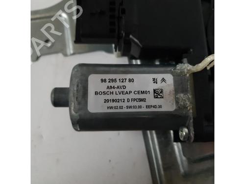 Front right window mechanism PEUGEOT 2008 I (CU_) 1.2 THP 110 / PureTech 110 | BP15152788C23 