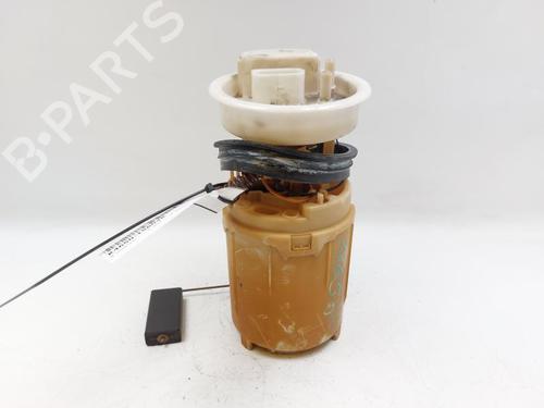 Used Fuel pump VW POLO IV (9N_, 9A_) 1.4 16V (75 hp) 29056217