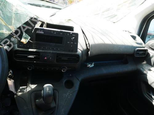 Front left lock TOYOTA PROACE CITY Box Body/MPV (BPZ_) 1.5 D-4D 100 (BPZM) | BP15155771C98