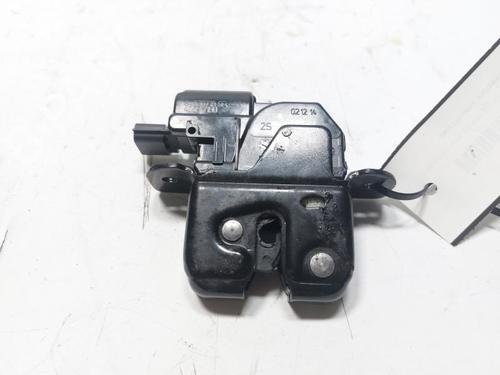 Used Tailgate lock RENAULT CAPTUR I (J5_, H5_) 0.9 TCe 90 (90 hp) 30802388