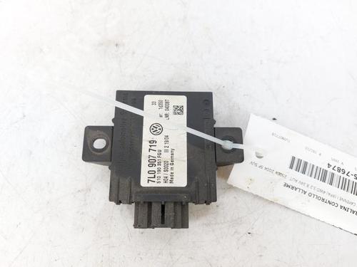 Used Engine control unit (ECU) Engine control unit (ECU) PORSCHE CAYENNE (9PA) 3.2 (250 hp) 15171844 15171844