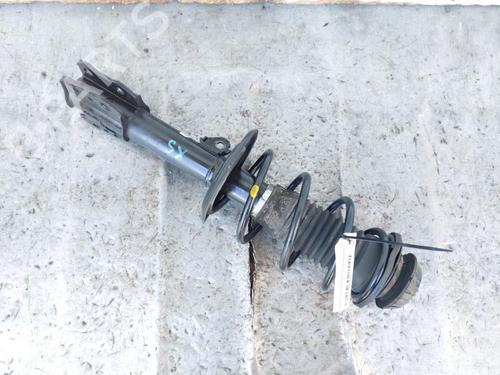 Used Left front shock absorber TOYOTA YARIS (_P13_) 1.0 (KSP130_, KSP130) (69 hp) 29824245
