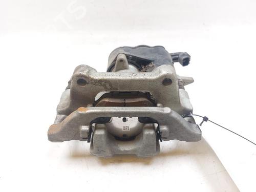 Used Right front brake caliper TOYOTA YARIS CROSS (MXP_) 1.5 Hybrid (MXPJ10) (116 hp) 24873881
