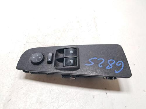 Used Left front window switch FIAT GRANDE PUNTO (199_) 1.3 D Multijet (199.AXD11, 199.AXD1A, 199.AXD1B,... (90 hp) 33198099