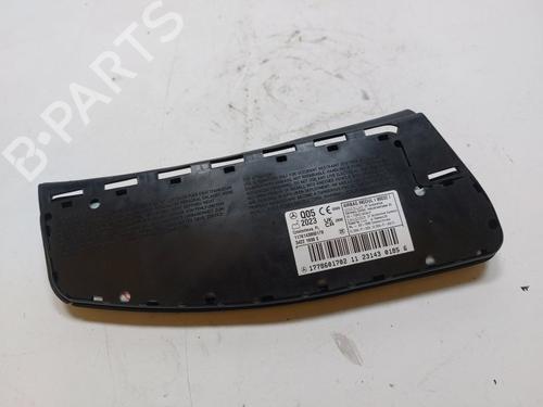 left-seat-airbag-mercedes-benz-a-class-w177-2018-33197912 main image