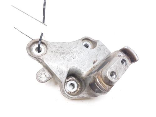Used Gearbox mount Gearbox mount PEUGEOT 308 II (LB_, LP_, LW_, LH_, L3_) 1.2 THP 110 (110 hp) 29238190 29238190