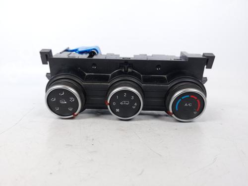 Used Climate control MERCEDES-BENZ CITAN Box Body/MPV (W420) 1.5 110 CDI (420.623, 420.625) (95 hp) 15163074
