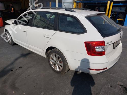 Left taillight SKODA OCTAVIA III Combi (5E5, 5E6) 1.6 TDI | BP37020135C34 - Image 9