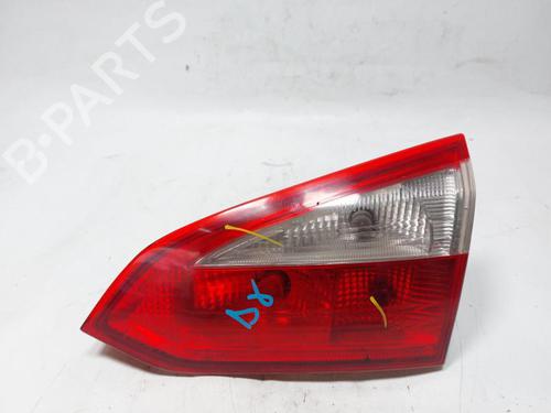 right-taillight-ford-focus-iii-turnier-2010-2011-2012-2013-2014-2015-2016-2017-2018-2019-2020-33195012 main image