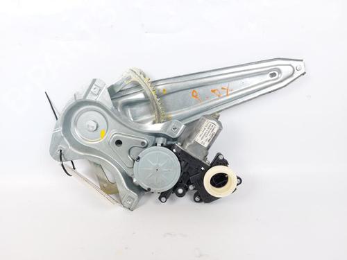 Used Rear right window mechanism Rear right window mechanism TOYOTA AURIS Estate (_E18_) 1.8 Hybrid (ZWE186_, ZWE186R, ZWE186H) (136 hp) 15160550 15160550