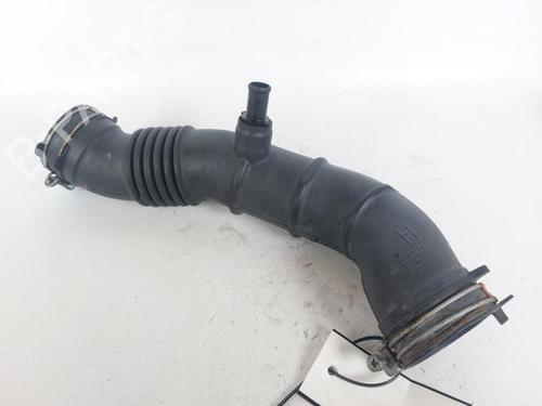 Used Air filter box Air filter box TOYOTA YARIS (_P21_, _PA1_, _PH1_) 1.5 Hybrid (MXPH10, MXPH11) (116 hp) 22188026 22188026