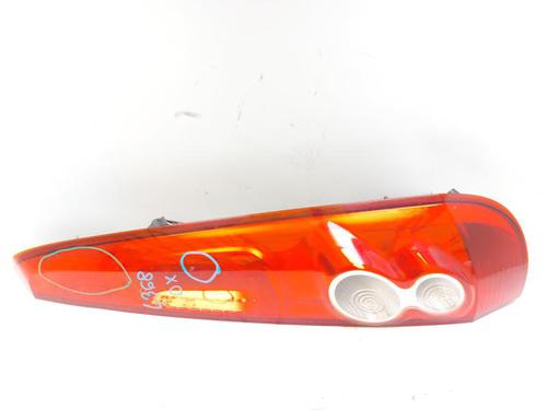 Used Right taillight FORD FIESTA V (JH_, JD_) 1.25 16V (75 hp) 27858828