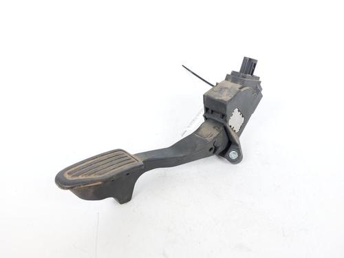 Used Pedal TOYOTA YARIS (_P13_) 1.4 D (NLP130_, NLP130) (90 hp) 15162409