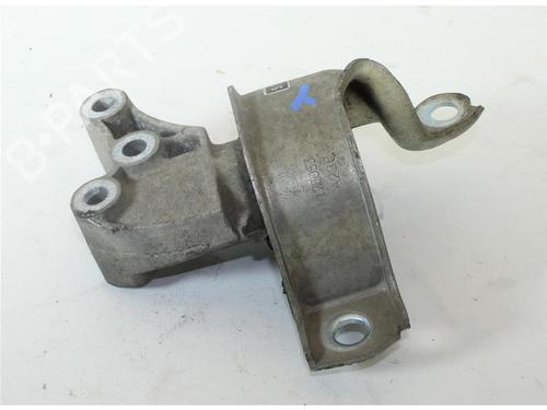 Used Engine mount Engine mount LANCIA YPSILON (312_) 0.9 TwinAir (312.PXG11, 312.PXG1A, 312.YXG11, 312.YXG1A) (86 hp) 15143812 15143812