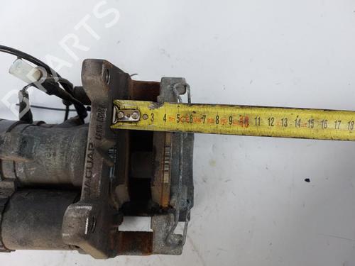 Zacisk hamulca przedniego prawego JAGUAR F-PACE (X761) 2.0 TD4 AWD | BP15156959M104