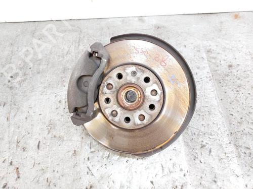 Used Left front steering knuckle VW GOLF VII (5G1, BQ1, BE1, BE2) 2.0 TDI (150 hp) 17203294