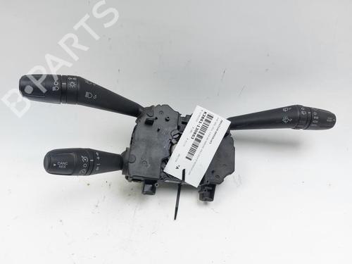 Used Steering column stalk FIAT 500L (351_, 352_) 1.3 D Multijet (199.LYM11, 199.LYM1A) (95 hp) 24540403
