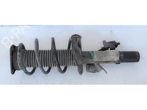 Used Right front shock absorber VOLVO V40 Hatchback (525) D2 (120 hp) 15146849