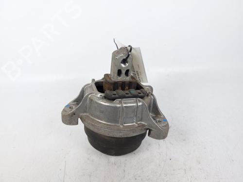 Used Engine mount BMW 5 (F10) 520 d (184 hp) 15165206