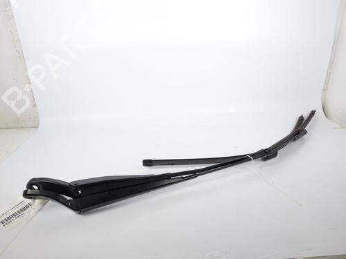 Used Front windshield wiper arm PEUGEOT 208 I (CA_, CC_) 1.5 BlueHDI 100 (102 hp) 15169644