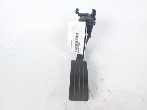 pedal-smart-forfour-hatchback-453-2014-23880983 main image