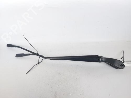 Used Front windshield wiper arm Front windshield wiper arm 22214417 22214417