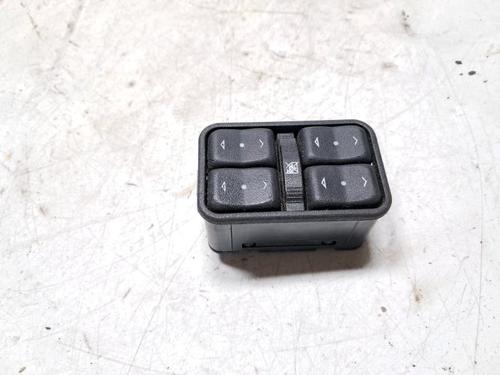 Used Left front window switch Left front window switch OPEL MERIVA A MPV (X03) 1.8 (E75) (125 hp) 33193246 33193246