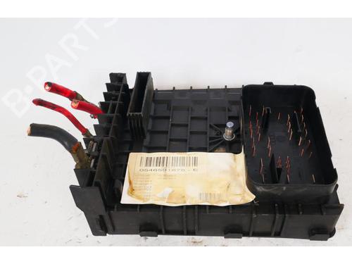 Used Fuse box Fuse box 15150271 15150271