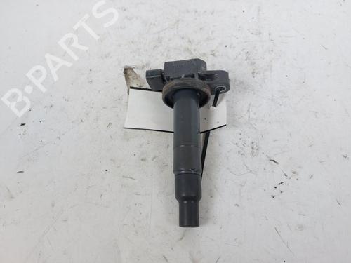 Used Ignition coil TOYOTA YARIS (_P13_) 1.5 Hybrid (NHP130_, NHP130) (101 hp) 19426898