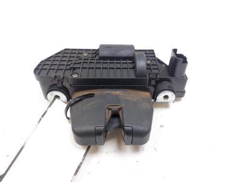 Used Tailgate lock PEUGEOT 5008 (0U_, 0E_) 2.0 HDi 150 / BlueHDi 150 (150 hp) 29064271