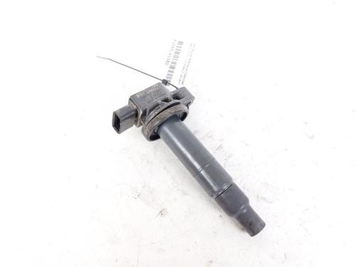 Used Ignition coil TOYOTA YARIS (_P13_) 1.5 Hybrid (NHP130_) (101 hp) 15156009