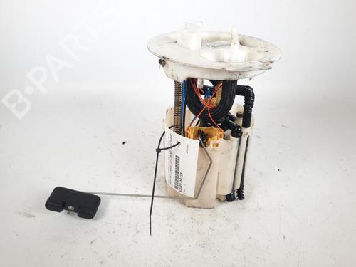 Used Fuel pump VOLVO V60 I (155) D2 (120 hp) 15154791