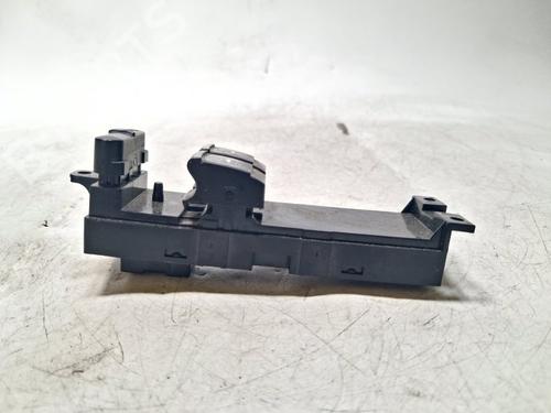 Left front window switch SKODA FABIA I (6Y2) 1.4 TDI | BP40036268I27 - Image 3
