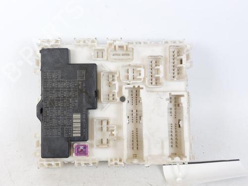 Used Fuse box Fuse box 15172411 15172411