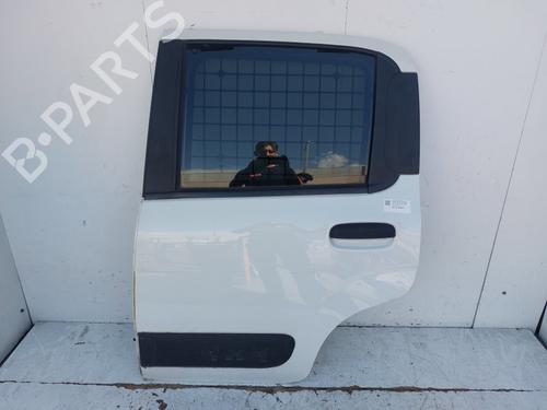 dr-venstre-bagtil-fiat-panda-van-312_-519_-2012-36693994 main image