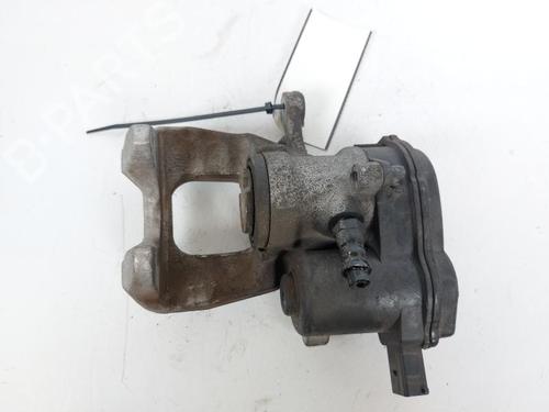 Used Right front brake caliper Right front brake caliper JEEP COMPASS (MP, M6, MV, M7) 1.6 CRD (120 hp) 23880393 23880393