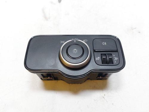 switch-mercedes-benz-sprinter-35-t-platformchassis-b907-b910-2018-33926613 main image