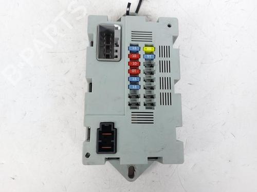 Used Fuse box Fuse box 20979706 20979706