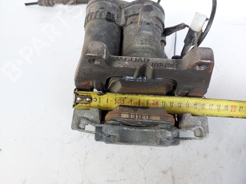 Zacisk hamulca przedniego prawego JAGUAR F-PACE (X761) 2.0 TD4 AWD | BP15156959M104