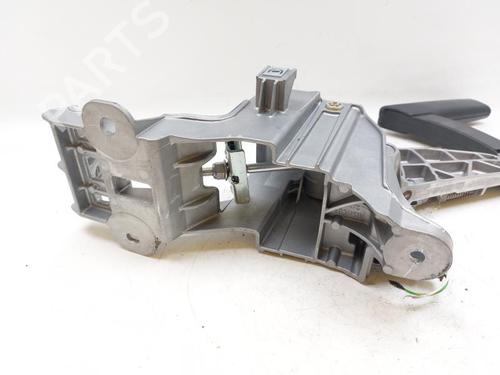 Hand brake PEUGEOT 308 II (LB_, LP_, LW_, LH_, L3_) 1.2 THP 110 | BP29238163I18