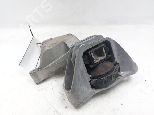 Engine mount NISSAN QASHQAI II (J11, J11_) 1.3 DIG-T | BP29584037M89