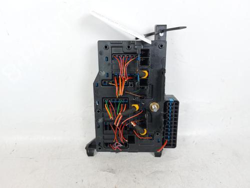Used Fuse box MINI MINI COUNTRYMAN (F60) Cooper ALL4 (136 hp) 18740241